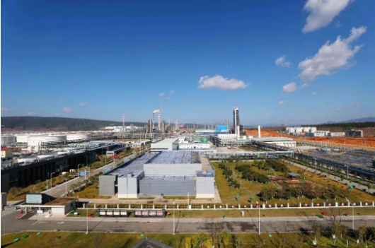 打造區域性制造業高地 昆明從生物醫藥健康、新材料及光伏制造業入手