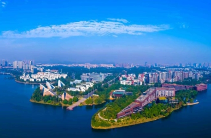 地區(qū)產(chǎn)業(yè)轉(zhuǎn)型升級(jí)促進(jìn)就業(yè)結(jié)構(gòu)優(yōu)化的經(jīng)驗(yàn)啟示基于東莞市松山湖高新技術(shù)開(kāi)發(fā)區(qū)的調(diào)研分析