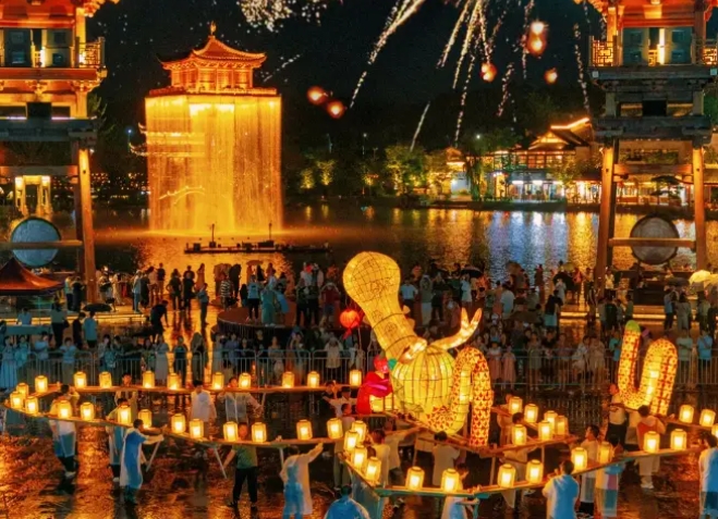 “十五五”文化產(chǎn)業(yè)發(fā)展面臨的挑戰(zhàn)和重點(diǎn)任務(wù) “十五五”文化產(chǎn)業(yè)發(fā)展面臨的挑戰(zhàn)和重點(diǎn)任務(wù)